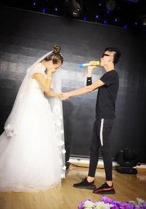 抖音新娘伴郎吃瓜,笑料百出！