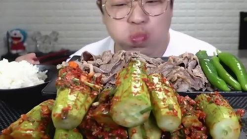 韩国小哥吃瓜珠子,趣味横生瞬间引网友热议