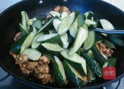 烧鸡瓜可以吃吗,揭秘其食用安全与美味之谜